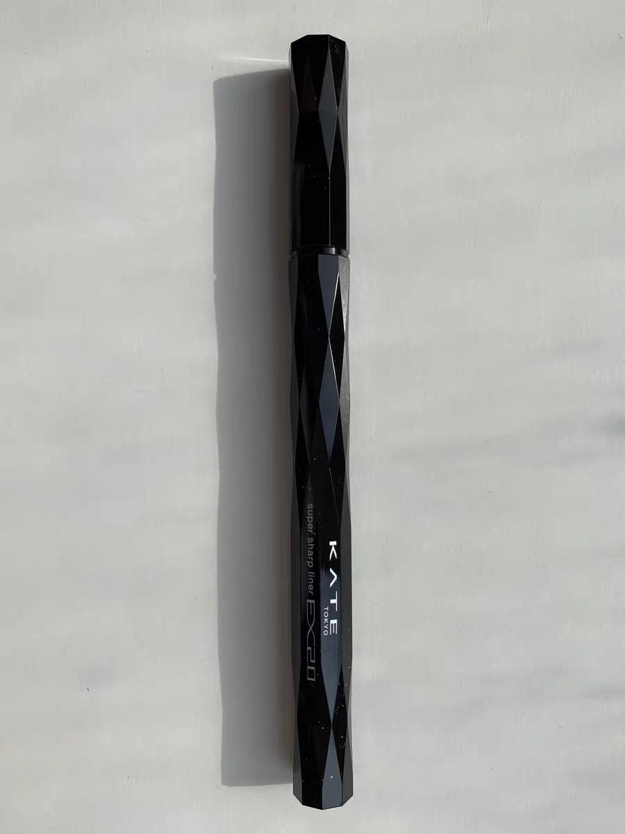 max眼线笔好还是美宝莲的眼线笔好,新手需要眼线笔还是眼线笔