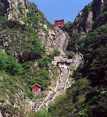 好客山东泰山欢迎您完整版,好客山东泰山香烟多少钱一包