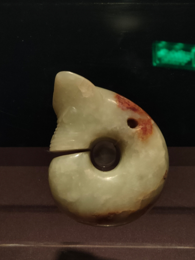 岫岩玉的种类及图片,岫岩玉哪个颜色的玉好一些