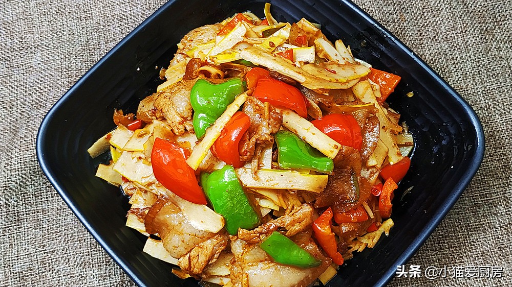 春天里最爱的一道菜竹笋炒肉,竹笋炒肉也是一道非常美味的美食