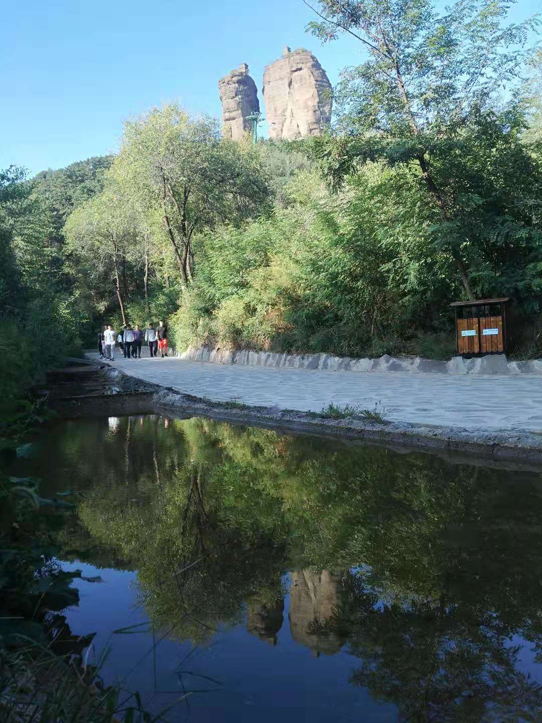 最好爬、闹市区、景色奇、有野猴—野游户外-5