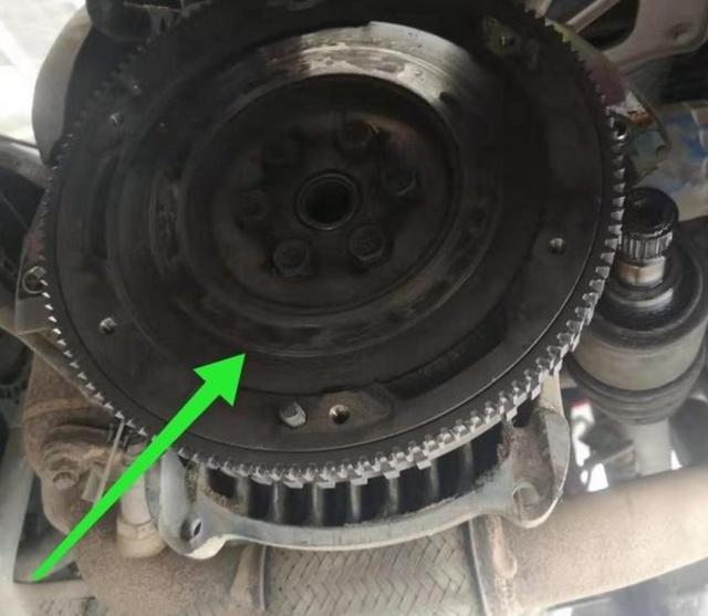 奇瑞旗云拆装离合器,奇瑞旗云离合器片坏了有啥反应