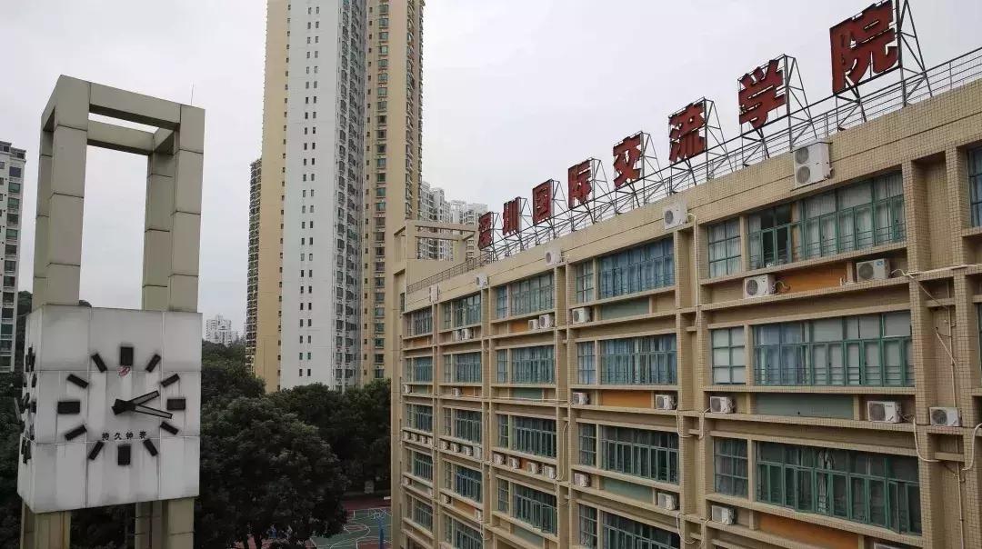 从小就梦想当医生,从小的梦想是做医生