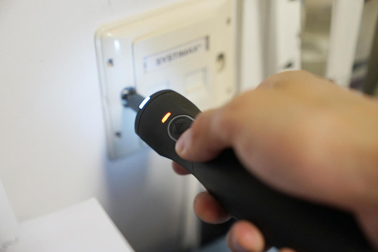 电动螺丝刀德国精工,电助力螺丝刀视频