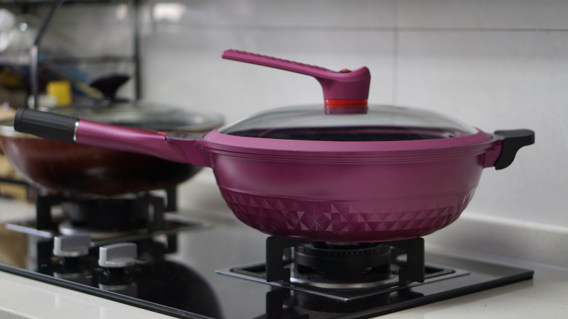 英国帝伯朗钛钻不粘锅,做一桌好菜,只需要这一口锅