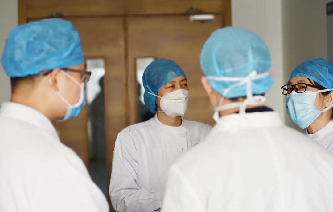 番禺|“选择感染性疾病科专业的第一天,我就知道自己的责任”:奋战抗疫一线的白衣战士付喜花