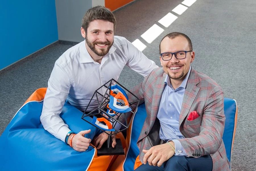 这家波兰人创办的交易网站，像极了卖游戏的拼夕夕