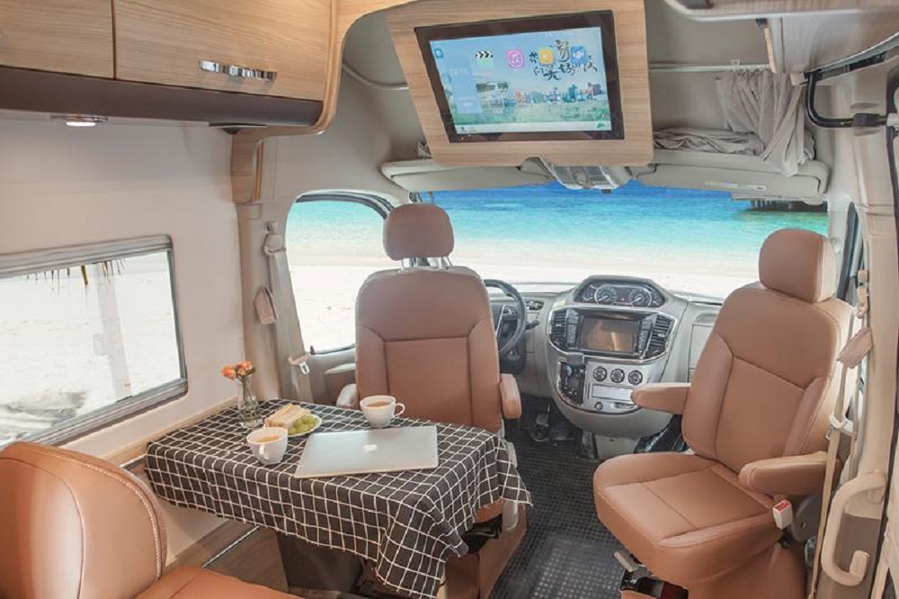 大通2.5t柴油c型房车动力,上汽大通v80柴油13.98万房车