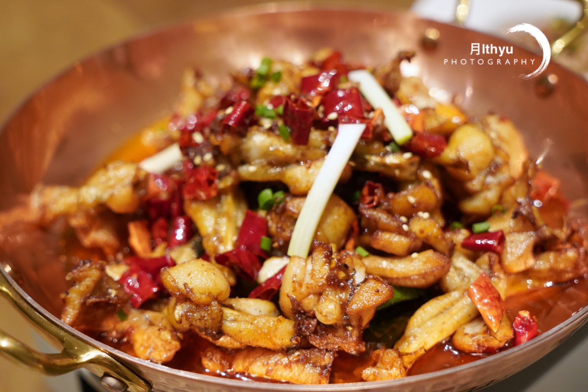 告别中庸，这家鲜湘碰撞菜，带来非凡的味蕾之旅