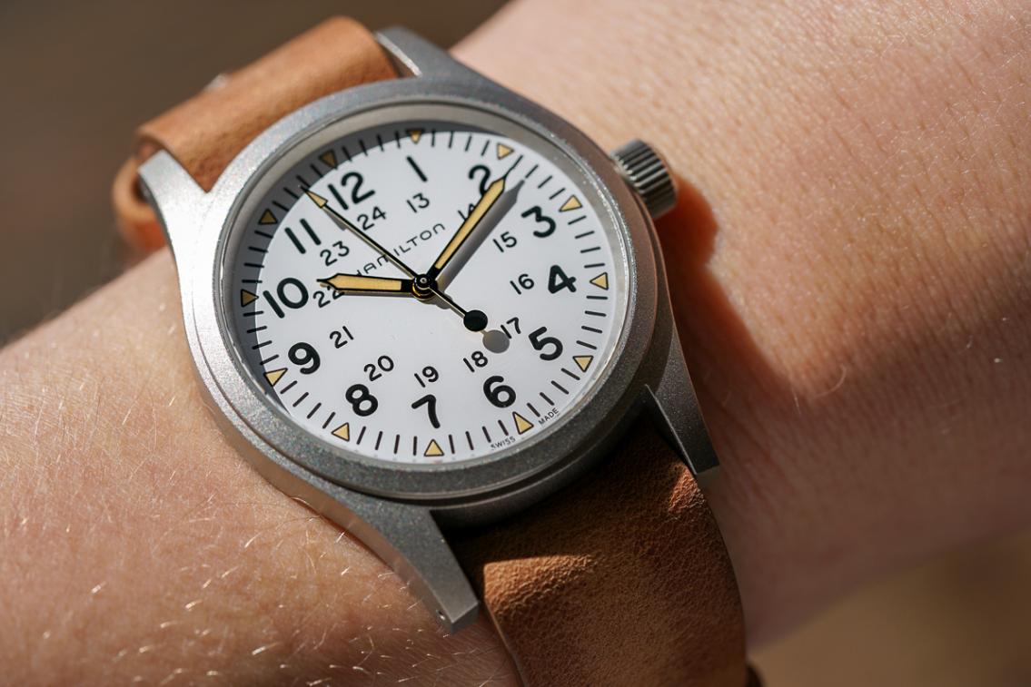 汉密尔顿卡其战野手动,汉密尔顿滤水肺表盘