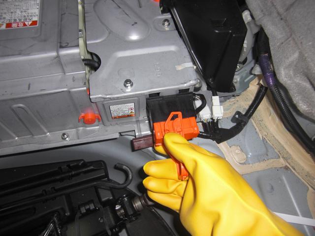 电动汽车被水淹没，会损坏电器系统吗？