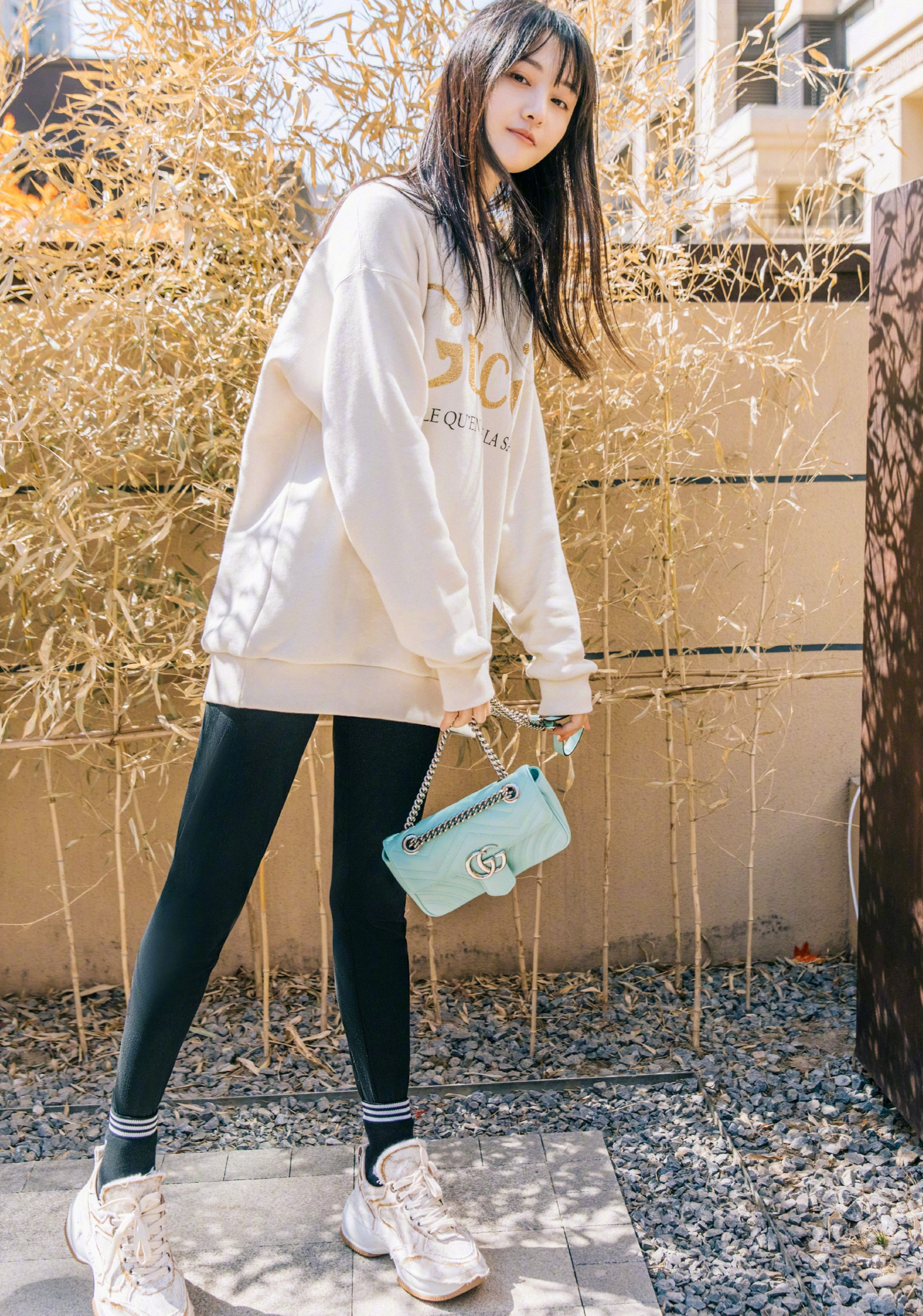 富婆穿什么品牌运动鞋,富婆穿的运动鞋