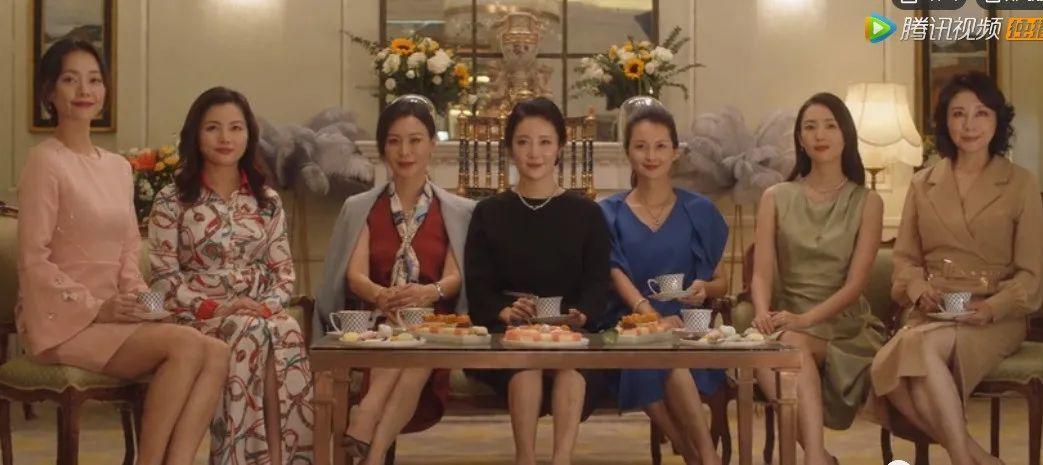 两个美女在公司打架薅头发,泰剧女人打架抓脸薅头发