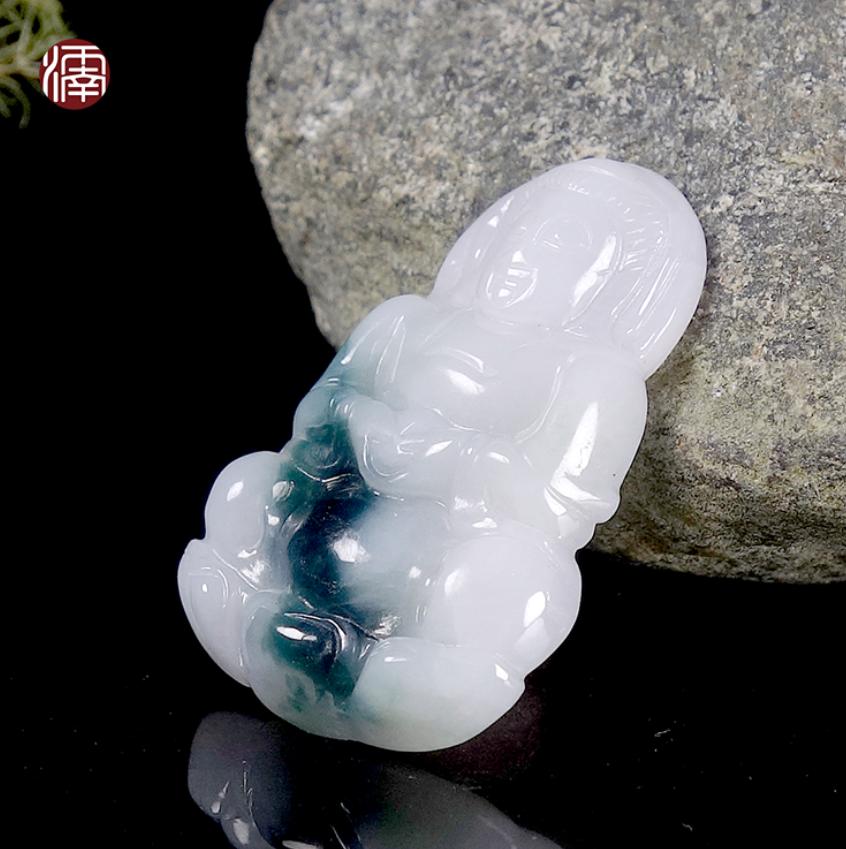 玉髓与翡翠的区别哪个好,玉髓和水沫玉的手镯哪个贵