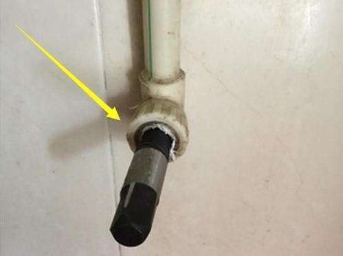 水龙头拧断到管子里怎么办,镶在墙上的水龙头拧断了怎么办