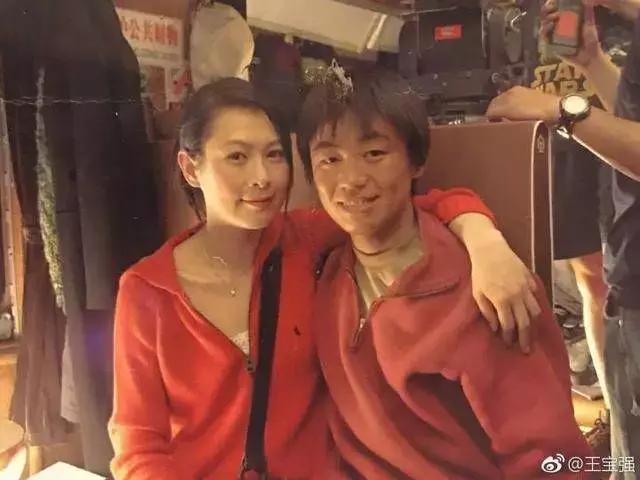 岳云鹏连续13年为郭德纲庆生,郭德纲岳云鹏在同龄人中成就