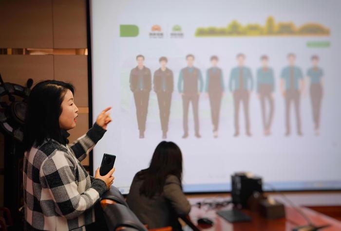 简约的工装设计效果图,狭长的工装设计