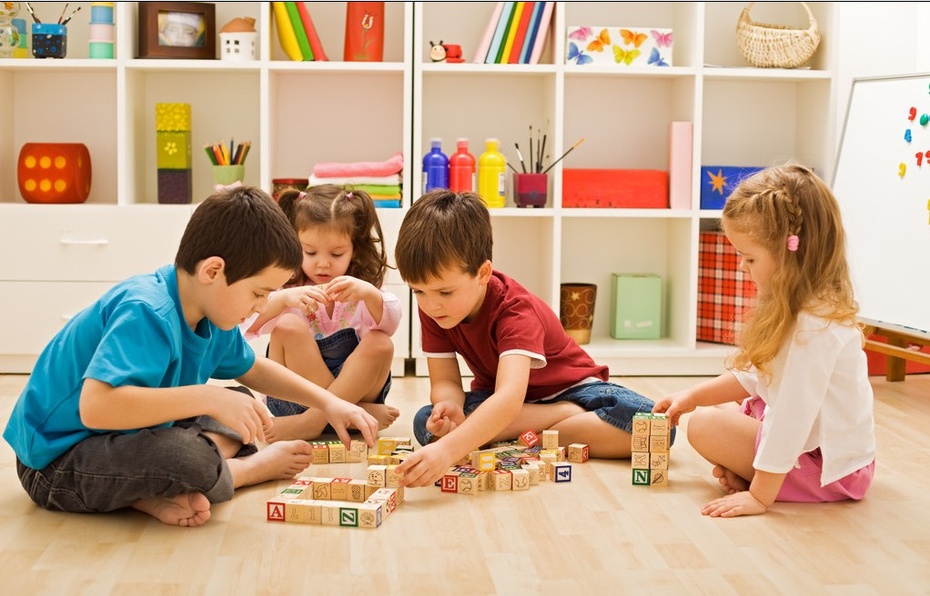 2岁宝宝各方面达标,2岁内宝宝各个阶段发育标准