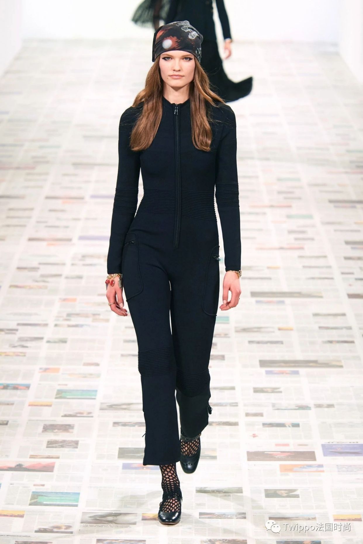 2020秋冬巴黎时装周givenchy秀场 (jacquemus 2020巴黎时装周秀场)