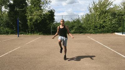 腰围34.7cm缅甸女孩成全球腰最细的人，网友：比我腿还细