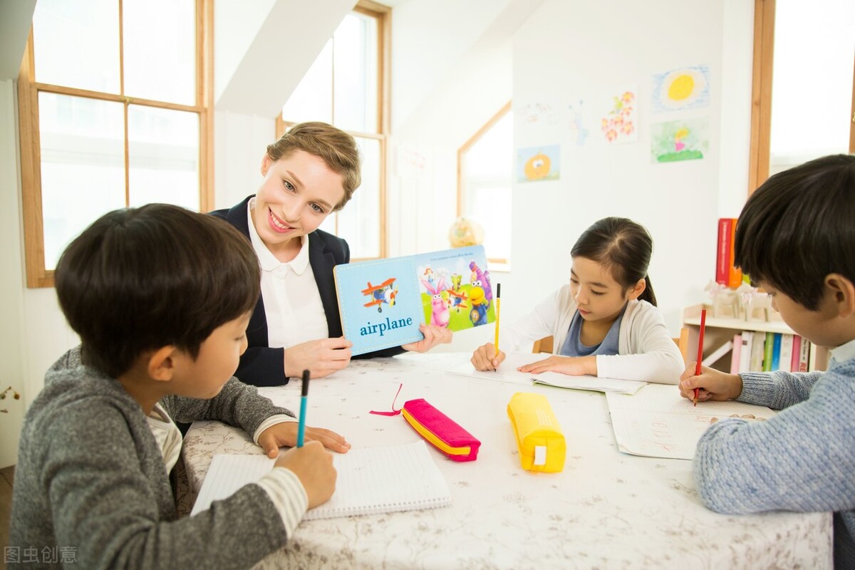 互联网营销师是干什么,女生互联网营销专业好吗