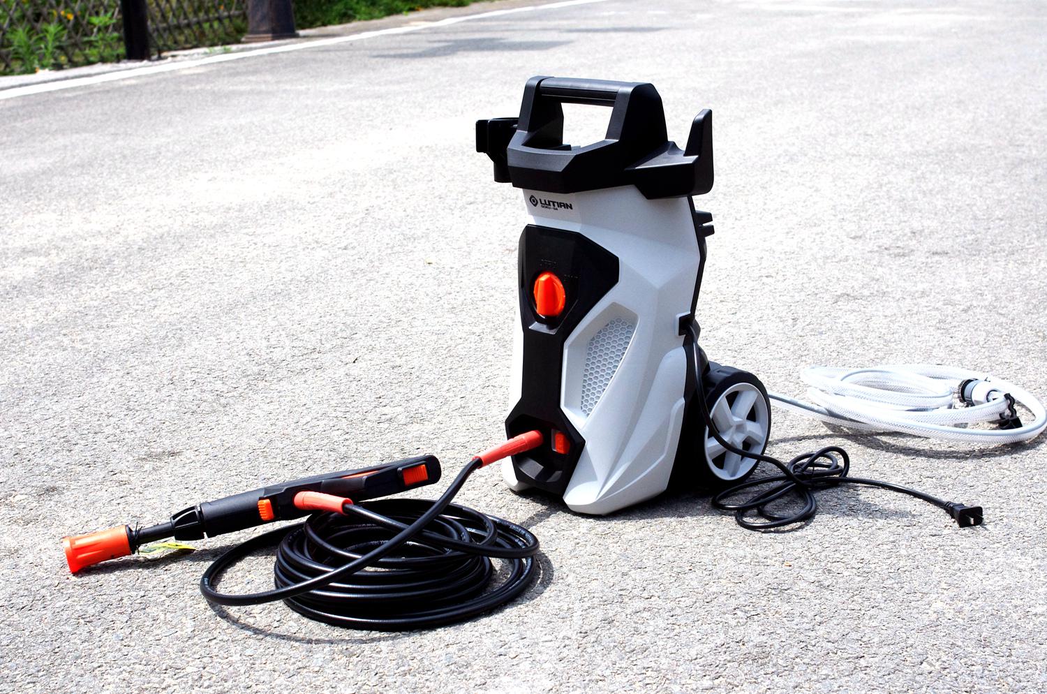 汽车塑料上的污渍怎么去除,汽车上的油烟污渍如何处理