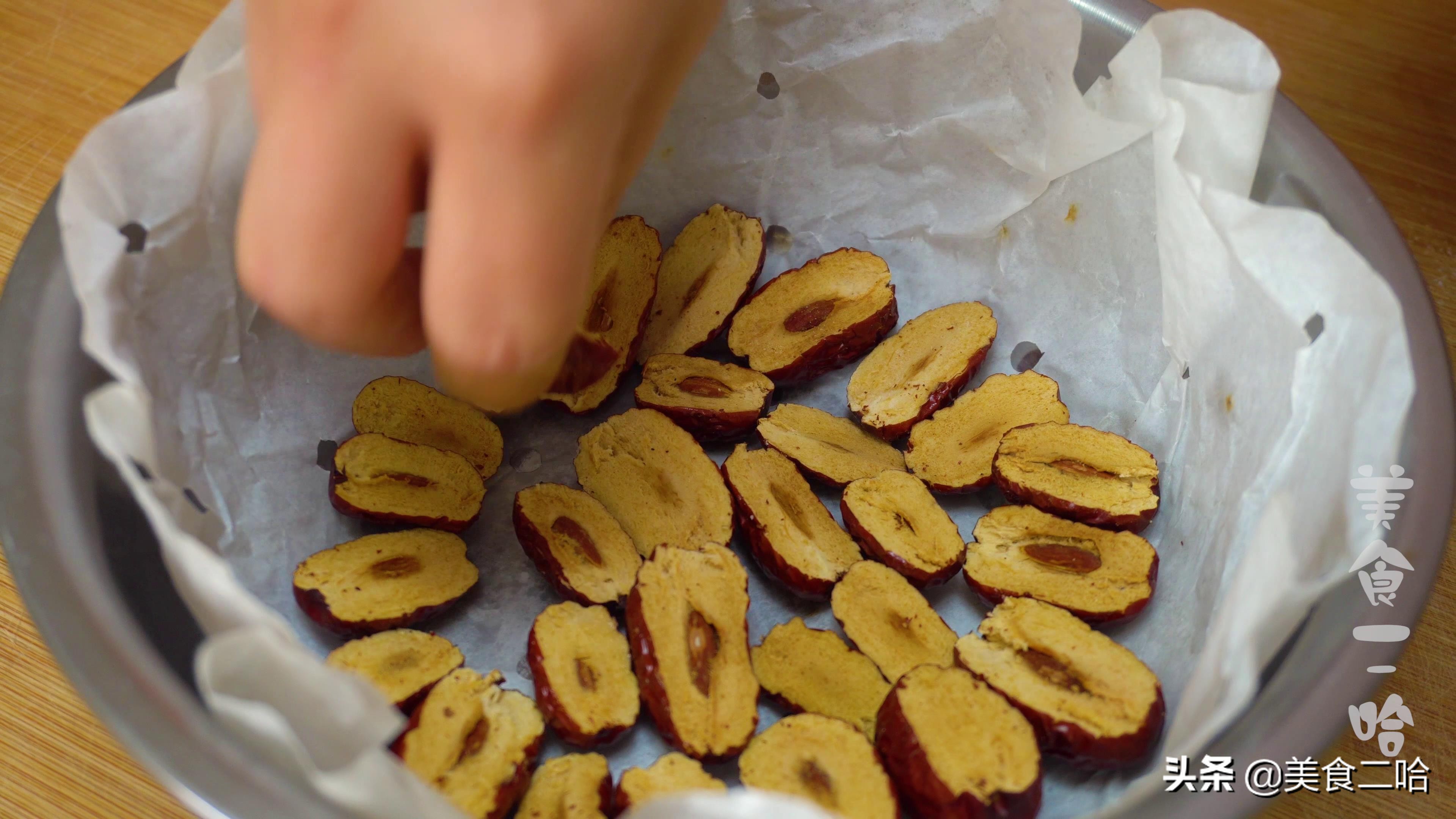 用电饭煲蒸咸糯米干饭怎么弄好吃,在家自己怎样蒸糯米糕