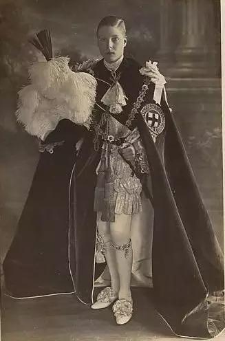 不爱江山更爱美人下一句怎么说呢,不爱江山更爱美人完整版