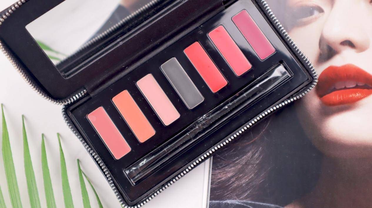 纪梵希唇彩口红,既是口红又是润唇膏