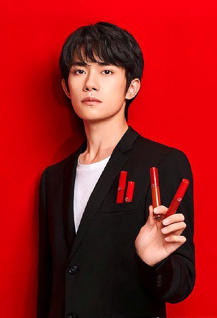 阿玛尼男休闲黑色男西装,阿玛尼男秋季套装