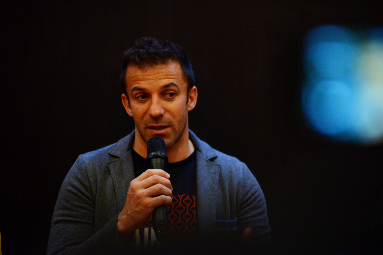 博格巴回尤文花多少钱,博格巴8000万欧转会巴萨