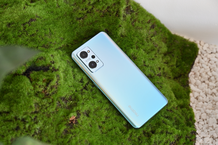 最新oppo和vivo手机哪款性价比高,vivox70pro+和oppofindx5pro