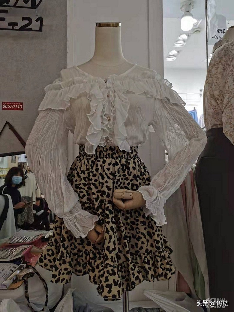 杭州这个服装城，店主居然忙到没空理我