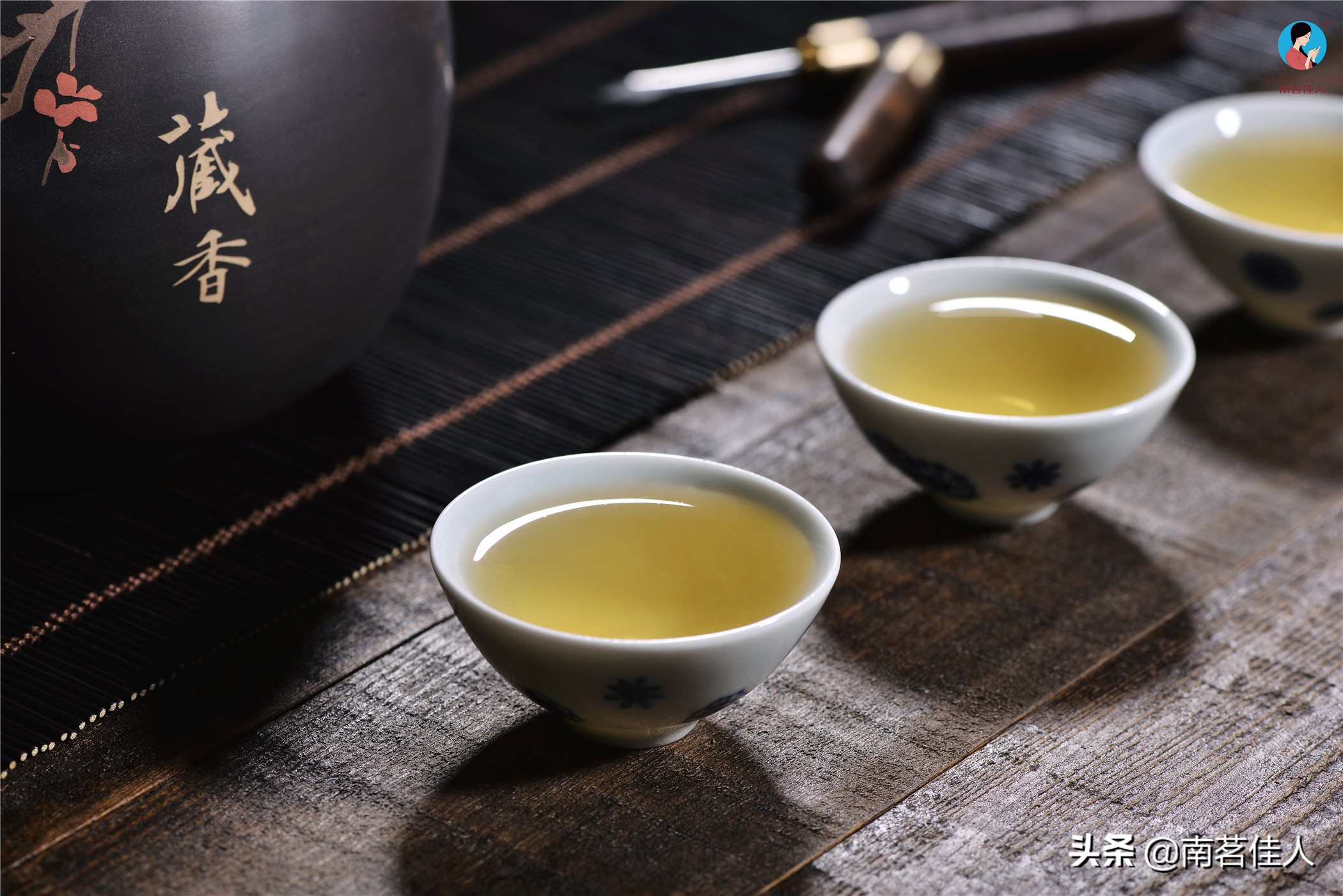 普洱茶新茶为什么会有锁喉感,新茶喝了嗓子发干锁喉