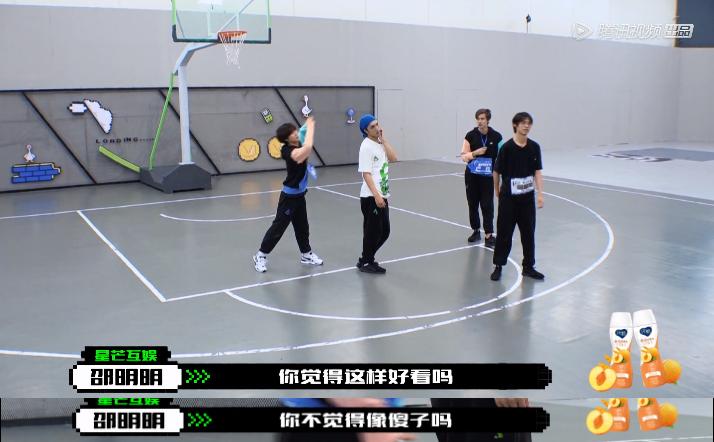 章子怡周一围采访暧昧,章子怡与周一围私下关系