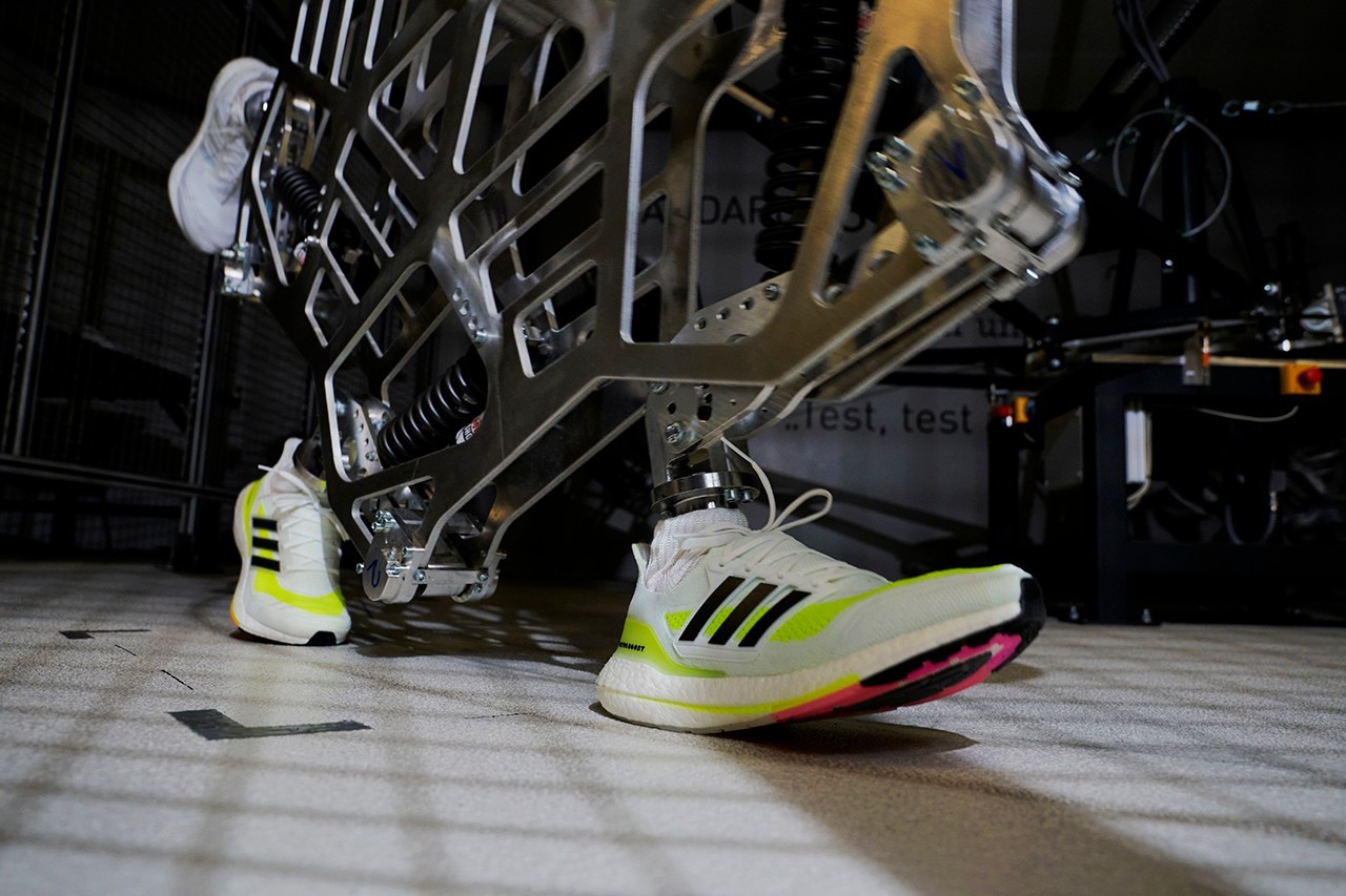 阿迪boost跑鞋ub2019,阿迪跑鞋ub2020