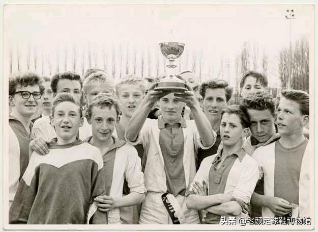 20世纪最伟大的足球教练荷兰,一代宗师功夫最强