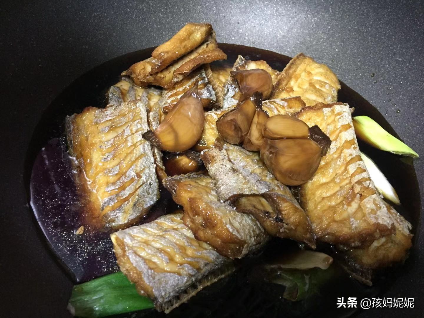 剩下的鱼泡汤炖什么好吃,家常炖鱼酸甜辣口味