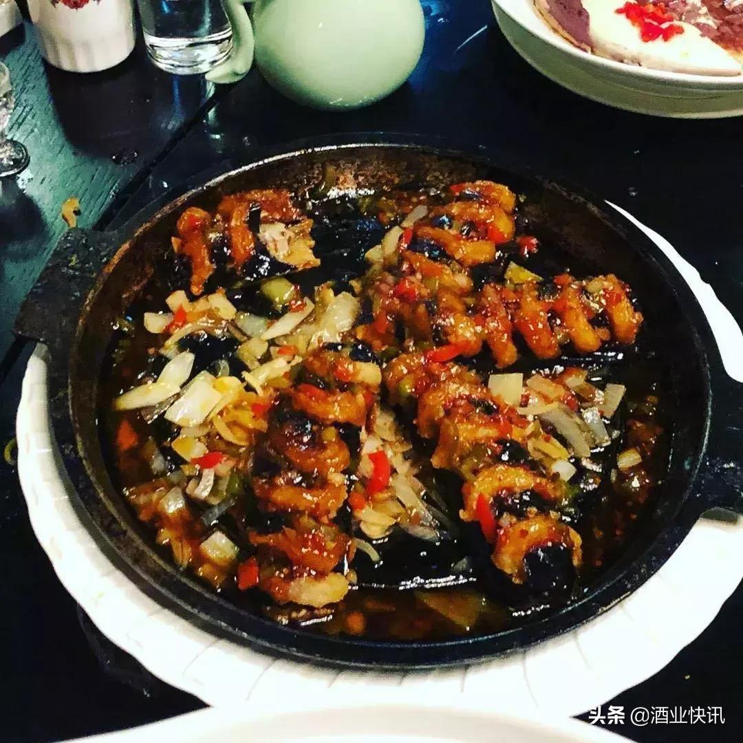 “世界白酒日”风靡全球，茅台引领白酒潮流