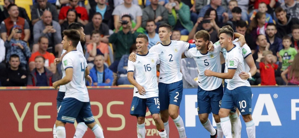 奥运男足决赛巴西对西班牙视频,亚运男足0-2新西兰国奥首发