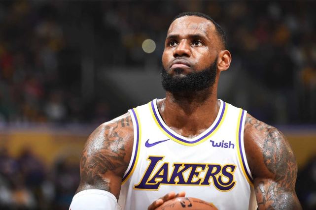 耐克最有影响力代言人詹姆斯,耐克第一个篮球代言人