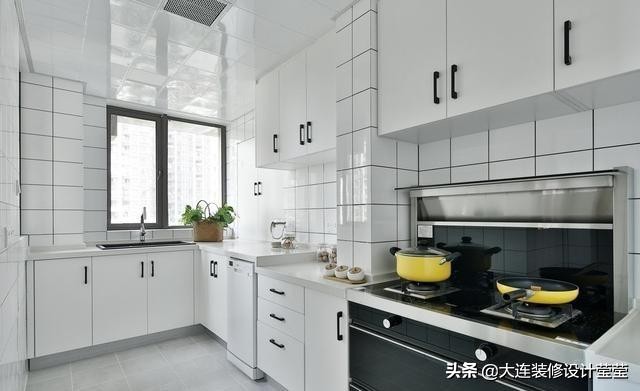 老师的家是这样的，温馨的四口之家，大连璞石墅北欧风装修解析