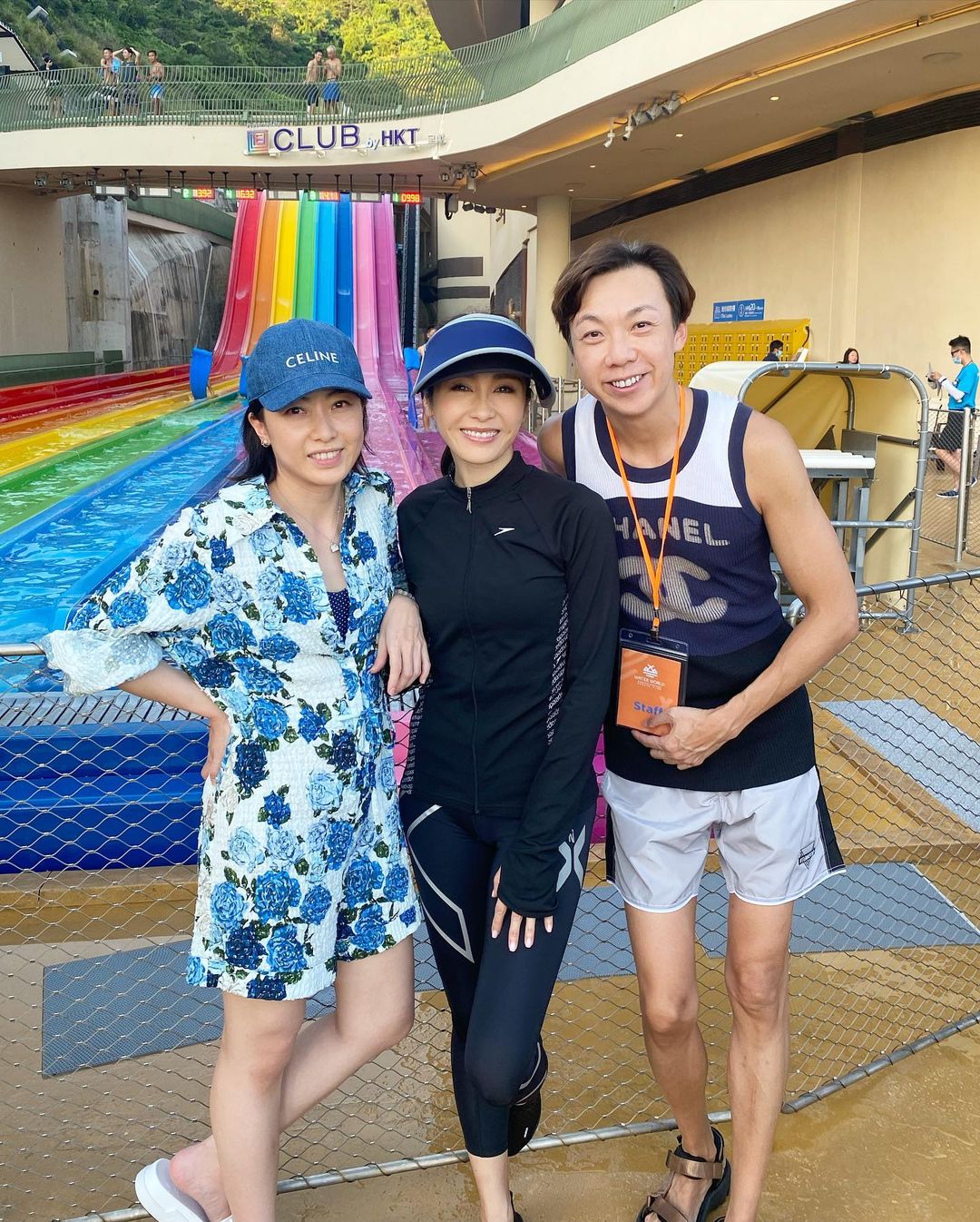 黎姿徐子淇亲密合影展甜美笑容,甘比端庄徐子淇