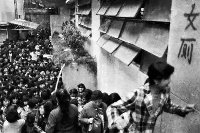 春运回家有多难视频,渐行渐远的孤单的旅途