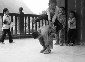 小时候家里没有暖气,小时候没暖气