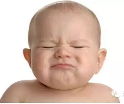 宝宝揉眼睛抓头发是怎么了？这6个“婴语”3个“手语”你懂吗？