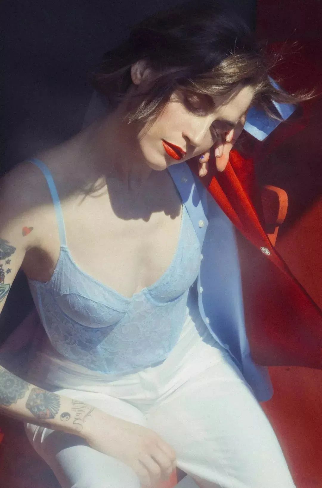 蝴蝶堂|世泰智造：有件T恤，平平无奇的降温小能手罢了