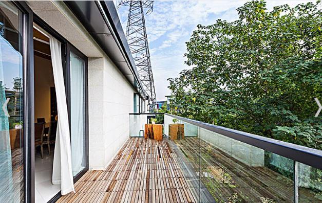 日本人家里没阳台衣服晾在哪,日本阳台不允许晾衣服