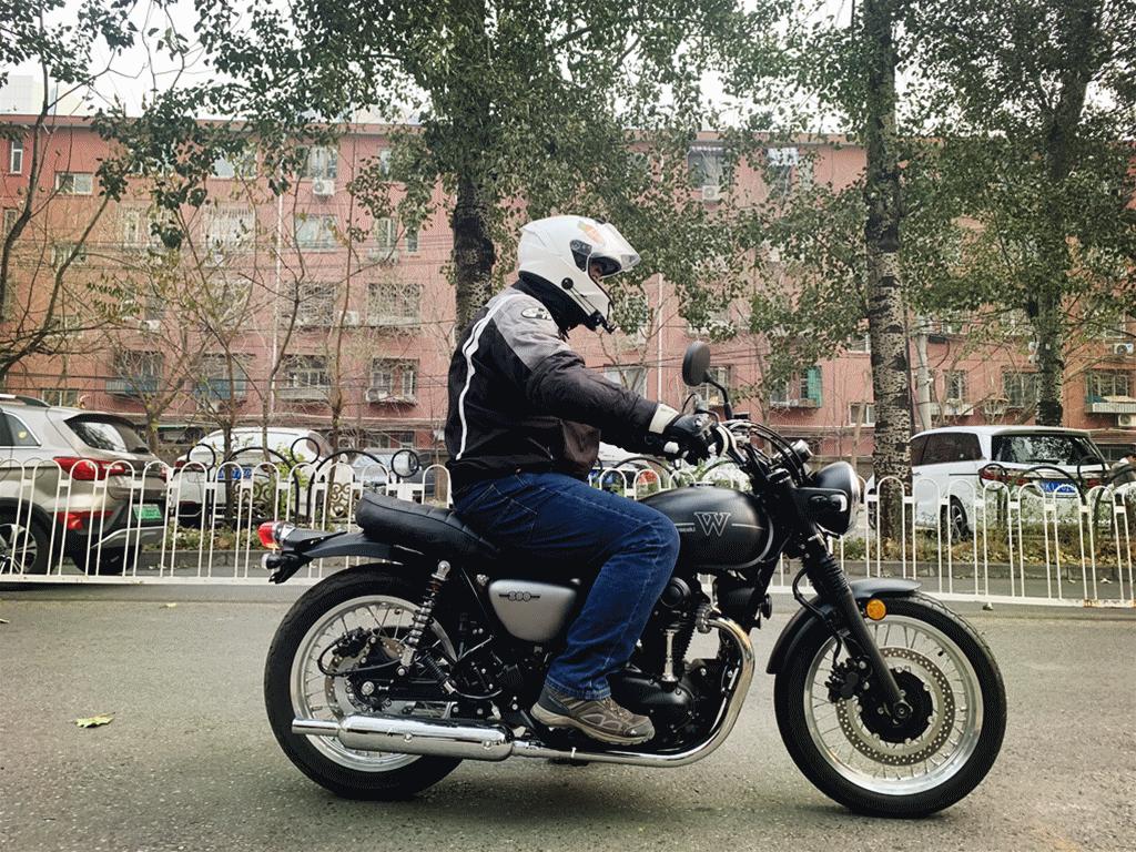 川崎z900rs与w800对比,川崎w800深度评测