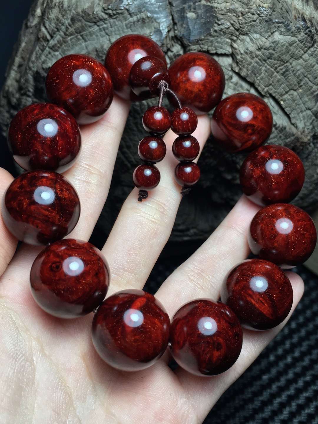 什么样的小叶紫檀算老料,什么样的小叶紫檀有盘玩价值